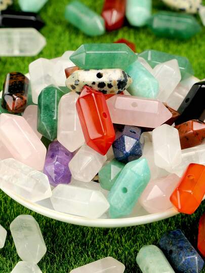 天然石材和水晶六棱柱吊坠，适用于珠宝制作。- 2 件装，尺寸为 21*9 毫米，材质包括玫瑰石英、红玛瑙、亚马逊石、紫水晶和青金石，中心带孔，可用于 DIY 项链、耳环和其他手工礼物，送给您的爱人。情人节珠宝材料和配件。