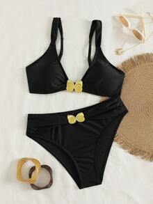 新款欧美女士肩带金属首饰纯色高腰高胸内衣性感优雅度假沙滩泳装套装。