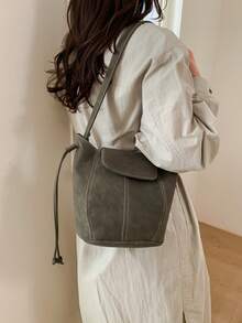 Túi đeo vai mini dáng xô màu trơn mới cho mùa Thu Đông, không kèm phụ kiện treo, kiểu dáng cổ điển và đa năng, có thể điều chỉnh kích thước, phù hợp cho mua sắm, đựng ví, dành cho phụ nữ trẻ, sinh viên đại học, người mới vào nghề và nhân viên văn phòng. Rất thích hợp cho văn phòng, trường đại học, công việc, kinh doanh, đi làm, hoạt động ngoài trời, du lịch và dã ngoại. - màu xanh lá - Xem 3