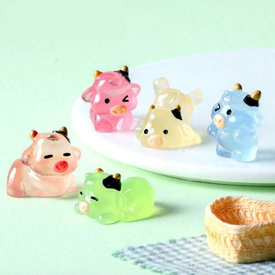 3pcs Glowing Mini Transparent Cow Shaped Models, Random Creative Micro Landscape Decor, Small Animal Figurines - Multicolor - View 1