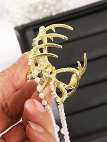 1pc Rhinestone Hollow Butterfly Pearl Tassel Hair Claw - Gold - View 3