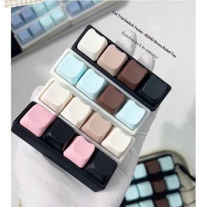 2026 New 4-Key Stress Relief Keyboard Tester Keychain, Finger Pressing Creative Russian Keychain - Birthday Gift, Perfect Gift, Collection Display, Hobby Collector, Gift For Others