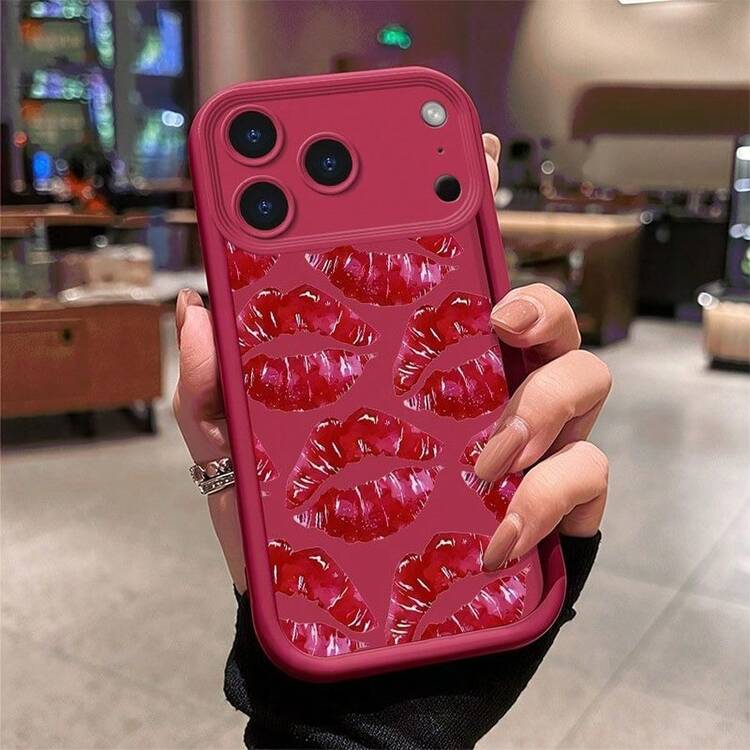 Lips Cartoon 2026 Happy New Year phone case suitable for  S25 S24 S23 S22 FE PLUS ULTRA  gift for friends, family,Sleek and Grand Protective Lens Phone Case with Anti-Slip and Shockproof Features, Tianyan Staircase Design - Concha escalonada - burdeos - KMGOCIlips - Añade 2