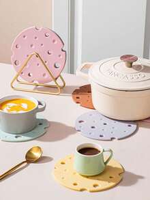 1pc Cheese Shaped Heat Resistant Mat, Reusable Kitchen Pad, Heat Proof Trivet, Bowl Pad - Compatible With Pots, Pans, Lids - Suitable For Induction Cooktop, Electric Stove - Protects Kitchen Countertop - Multicolor - View 8