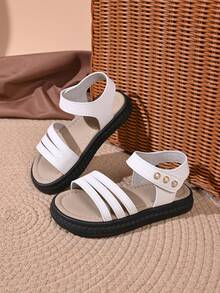 “女婴珍珠点缀多带凉鞋 – 可调节踝带、柔软鞋垫、防滑厚鞋底、舒适的夏季婴儿鞋” - 白色 - 查看 3