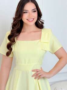Women's Midi Dress With Bow On The Shoulder (Christian Style) - Vàng nhạt - Xem 4