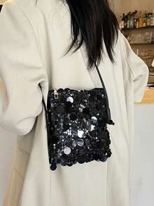 1pc Quilted Open-Close PVC Sequin Small Square Bag, Fashion Shiny Sequin Coin Purse Phone Bag, Women's Party Event Bag, New Stylish Chain Crossbody Bag, Shiny Glitter Chic Shoulder Bag, Suitable For Women To Attend Banquets And Parties - Black - View 4