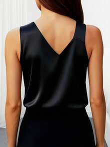 女士纯色不对称吊带背心，适合日常穿着和机场穿搭，夏季黑色 - 黑色 - 查看 2