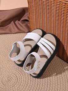 “女婴珍珠点缀多带凉鞋 – 可调节踝带、柔软鞋垫、防滑厚鞋底、舒适的夏季婴儿鞋” - 白色 - 查看 2