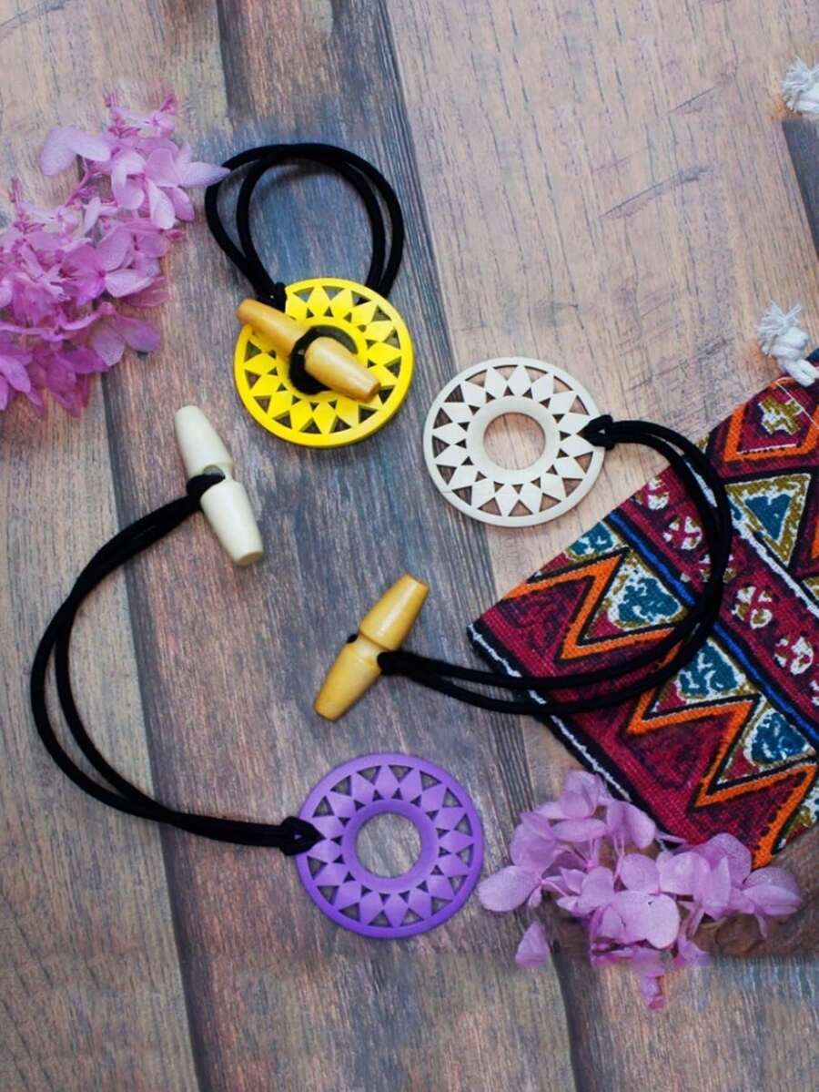 一套三条波西米亚风几何图案发圈，配有超长弹力带，适合固定凌乱的辫子，也可作发绳、女士发夹、发带、镂空向日葵弹力发圈、DIY非洲凌乱辫子环形发绳、马尾辫发圈、发圈、橡皮筋发圈、发绳等使用。 - 彩色 - 查看 1