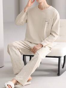 AICJ 男士休闲宽松睡衣套装（两件套），圆领长袖套头衫带口袋，不规则印花休闲裤，针织面料，适合春、秋、冬三季居家、聚会、旅行穿着。 - 米色 - 查看 3