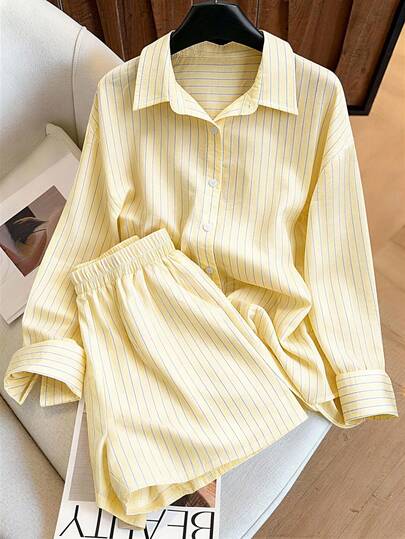 Conjunto de 2 piezas de mujer Vera Lane, estilo casual de playa y vacaciones, estampado elegante con rayas, camisa de un solo pecho y pantalones cortos para el Día de San Valentín y el Carnaval