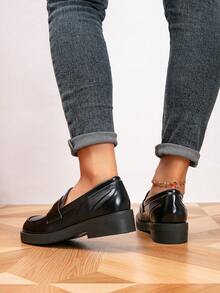 Women's Loafers, Round Toe Metal Buckle Flat Shoes, Outdoor Retro Women's Shoes, Casual College Style Shoes - Black - View 5