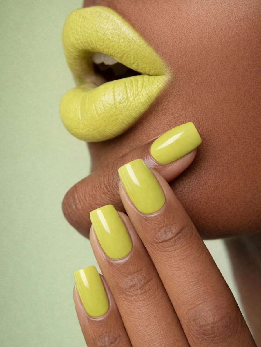 24片方形短款黄绿色纯色压制假指甲，适合女性、母亲节、女性礼物和美甲用品，批发，适用于圣诞节、万圣节、感恩节、母亲节、情人节等节日。 - 綠色 - 查看 1