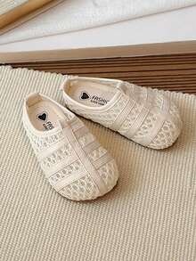 2026夏季新款法式亮片儿童玛丽珍凉鞋，闭趾平底鞋，适合女孩搭配连衣裙，银色 - 米色 - 查看 6