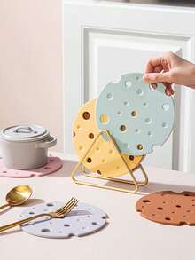 1pc Cheese Shaped Heat Resistant Mat, Reusable Kitchen Pad, Heat Proof Trivet, Bowl Pad - Compatible With Pots, Pans, Lids - Suitable For Induction Cooktop, Electric Stove - Protects Kitchen Countertop - Multicolor - View 7