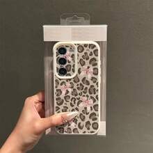 1pc TPU Material Retro Leopard Print Girly Shallow Brown Leopard Pink Bow Design Phone Case Compatible With Samsung S24/S23/S22/S21/S20FE/S10/A73/A72/A71/A55/A54/A53/A52/A51/A50/A33/A34/A32/A31/A25/A23/A21S/A15/A14/A13/A12, Redmi Note13Pro/Note12/Note11/Note9S/Note8/10A/9C/9A, Shockproof Soft Protective Cover, Fashion, Gift For Girlfriend, Boyfriend, Couple, Husband, Friend, Best Friend, Wife, Birthday Gift - White - View 3