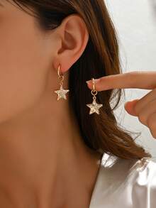 1 Pair Fashionable Rhinestone Star Hoop Earrings For Women, Suitable For Vacation And Daily Wear - Gold - View 1