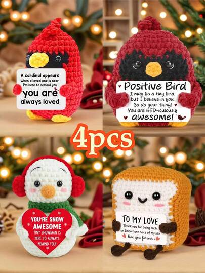 4件套手工钩编桌面摆件 - 可爱的红雀、雪人、面包毛绒玩具，是送给闺蜜、生日、姐妹、妈妈、奶奶、同事、家人、传递正能量、派对、万圣节、圣诞节、房间装饰的理想礼物。