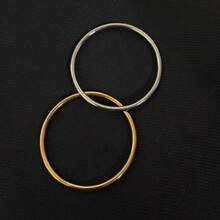 直径6厘米的中国风永恒爱情钛钢手镯，不褪色光滑表面，简约设计，适合手腕较细的女士佩戴。 - 銀色 - 查看 10