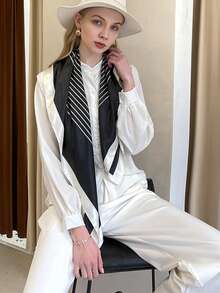 Women's Scarf With Elegant Geometric Print And Satin Finish, 90cm X 90cm - 黑色 - 查看 2