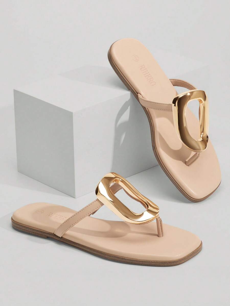 Rihero Flip Flops For Women Comfortable Square Toe Flat Sandals Slip On Summer Beach Slide Sandals With Metal Decoration - 裸體 - 查看 1