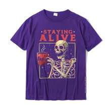 Staying Alive Skeleton Drink Coffee Funny Skeleton Skull T-Shirt Cotton Mens T Shirt Custom Tops Shirt Designer Birthday - 黑色 - 查看 4