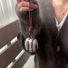 Ốp tai nghe kiểu dáng retro màu xanh dương và nâu sọc phối hợp hình ngôi sao, tương thích với Freebuds 7i, Freebuds 2, Freebuds SE3, Freebuds 5i, Galaxy Buds Pro 3. Ốp tai nghe phong cách Hàn Quốc dễ thương. - màu nâu - Xem 8