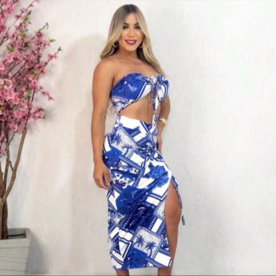 Conjunto Tropical Blue – Elegância para os Dias de Sol  elegante  Sexy    Costas nuas / sem costas  Vazado / cortado  Botão    Praia - Azul Marinho - Visão 1