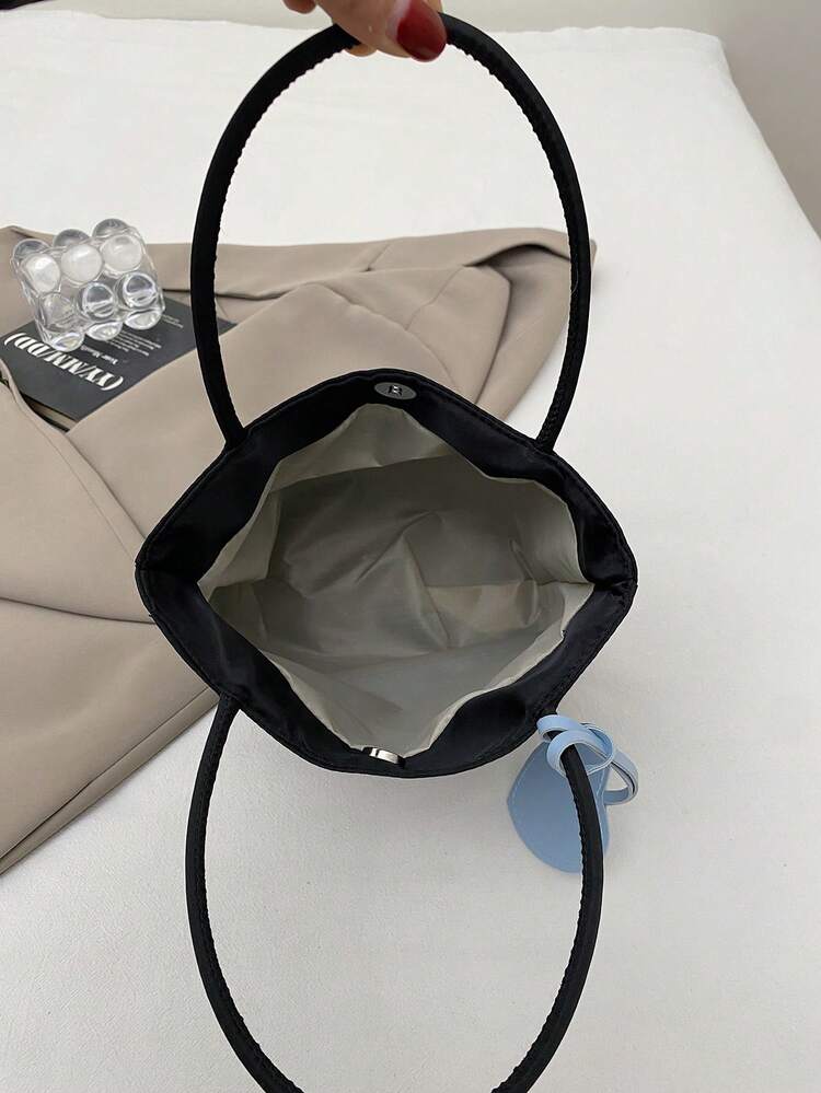 Casual Versatile Bucket Bag With Heart Shaped Pendant - Black - View 4