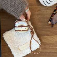 Ốp tai nghe kiểu dáng retro màu xanh dương và nâu sọc phối hợp hình ngôi sao, tương thích với Freebuds 7i, Freebuds 2, Freebuds SE3, Freebuds 5i, Galaxy Buds Pro 3. Ốp tai nghe phong cách Hàn Quốc dễ thương. - màu nâu - Xem 4