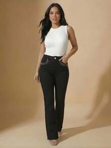 pthirillo Women's Black Flare Jeans With High-Waisted Butt-Lifting Effect And Rhinestone Detail. - 口袋周圍的水鑽 - 查看 8