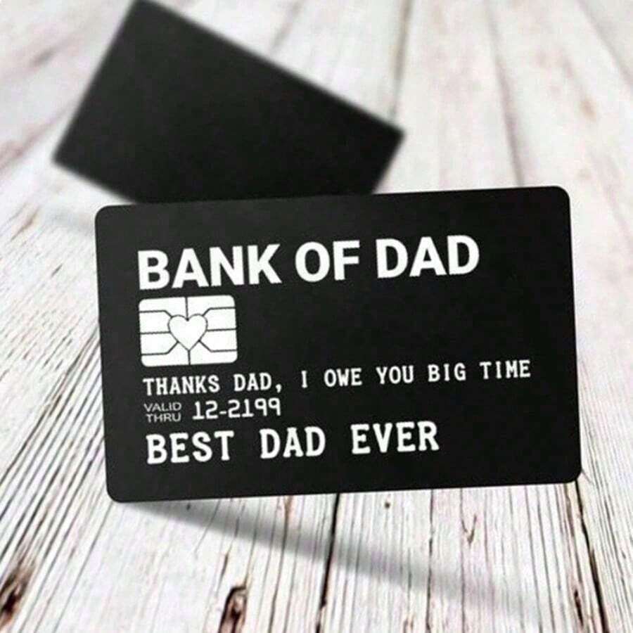 1pc Men's Laser Engraved "BANK OF DAD" Aluminum Alloy Wallet Card Keychain, Funny Gift For Father & Dad, Goth Y2K Bag Charm & Car Accessory, Stylish School Backpack Pendant, Practical ID Lanyard Compatible Daily Accessories - 黑與白 - 查看 1