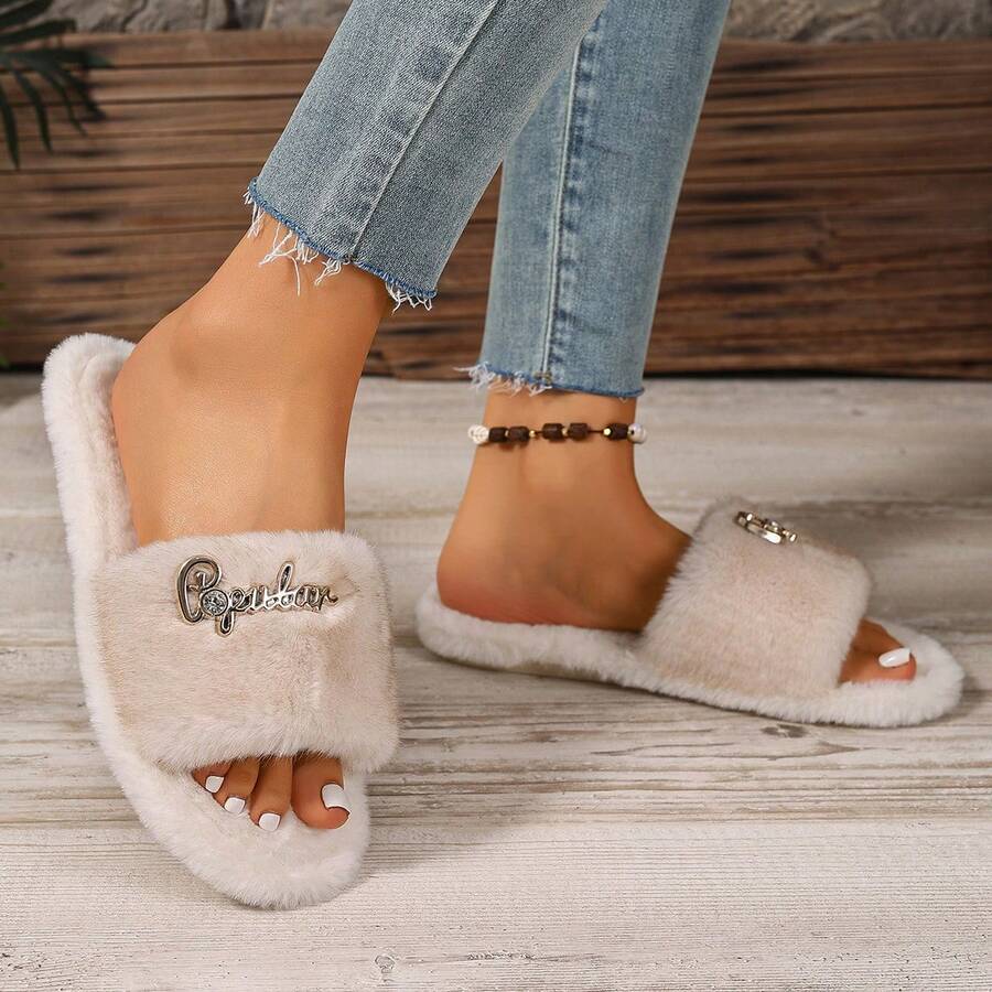 Nuevas pantuflas de mujer de peluche, pantuflas de casa de deslizamiento de otoño/invierno con bordado floral de piel de conejo sintética, pantuflas cálidas de mujer - Beis - Ver 1