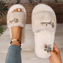 Nuevas pantuflas de mujer de peluche, pantuflas de casa de deslizamiento de otoño/invierno con bordado floral de piel de conejo sintética, pantuflas cálidas de mujer - Beis - Ver 8