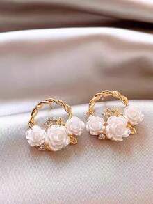 1 Pair Fashionable Floral Basket Design Stud Earrings, Round Flower Earrings, Unique High-End Personalized Versatile Earrings - White - View 3