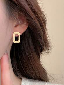 一套高端优雅仿珍珠圆形花朵耳环，复古金属风格设计 - 金色 - 查看 5