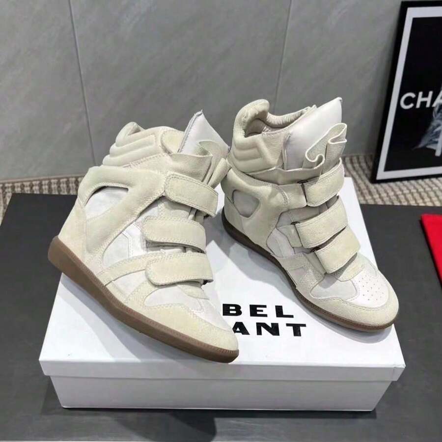 ISA The 2026 New Wedge Sports Shoes Feature A Combination Of Beige Suede And Leather, With A Retro High Top Design And Convenient Closure! 5cm Hidden Wedge Heel, Height Increasing And Comfortable, Suitable For Daily Commuting And Casual Wear - trắng - Xem 1