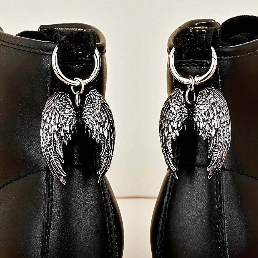 1pc Punk Gothic Style Angel Wings Decoration/Boot Decor/Shoe Decor/Bag Accessory/Boot Accessory/Shoe Accessory/Zipper Pull, Multipurpose Angel Wings Keychain, Angel Wings Pendant, Car Hanging, Backpack Keychain Decor - Multicolor - View 1