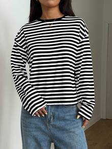 SOLTRB 女士休闲韩版宽松条纹撞色滚边T恤，日常穿着 - 藏蓝色 - 查看 4