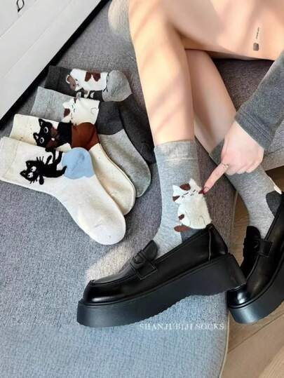Kawaii Cat Print Crew Socks, Japanese Harajuku Style Soft Mid-Tube Socks For Autumn Winter.Suitable For Everyday Wear And Matching With Various Outfits, A Great Choice For Valentine's Day Gifts.