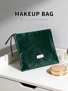 Bolsa de cosméticos de terciopelo esmeralda Gucci, diseño distintivo, embrague lujoso y ligero - Verde Oscuro - Ver 1