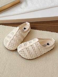 Girls Slippers 2026 New Fashion Hollow Breathable Comfortable Children Princess Shoes Toddler/Little/Big Kids Soft Bottom Non-Slip Flat Sandals - Beige - View 5