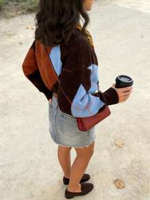 女士V领撞色菱形图案开衫毛衣，秋冬款 - 彩色 - 查看 5