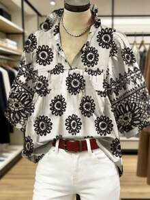 Women's Loose Fit Sunflower Print Petal Sleeve Blouse, Spring/Summer - Black and White - View 3