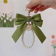 1pc Gorgeous Matte Bow With Faux Pearl Keychain, Lovely Faux Pearl Beaded Bracelet, Vintage Charm, Women & Girls Wallets, Socks, Backpacks, Car Accessories, Ribbons, Pearl Pendant, Valentine's Day, Bow Keychain, School Supplies, Teacher Gifts, Back To School Teacher Essentials, Valentine's Day Bag Charm Pearl Cute Goth Y2k - 綠色 - 查看 3