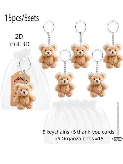 15 piezas/5 sets Juego de regalo de colgante de oso lindo, que incluye (5 piezas de colgantes con diseño 2D + 5 piezas de tarjetas de agradecimiento + 5 piezas de bolsas de regalo). Adecuado para llaveros, regalos promocionales, decoración de embalaje, decoración de mochilas, un regalo cálido y pensativo para familiares y amigos, adecuado para el regreso a la escuela, graduación, vacaciones, inauguración de la casa, Acción de Gracias, San Valentín, Día de la Madre, recuerdos de boda, regalos de aniversario.