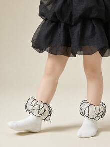 1双纯棉儿童蕾丝边短袜，蓬松蕾丝网眼女童公主舞蹈袜 - 白色 - 查看 3