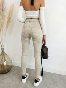 Jeans de bolsillo con botones de novio para mujer, uso casual, ajuste de mamá - Crema - Ver 2