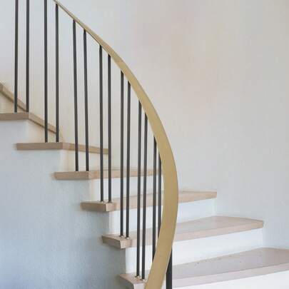 Staircase Balusters 16 Pack, 44 Inch Durable Carbon Steel Stair Balusters, 0.5 Inch Indoor Square Metal Spindle Railing, Corrosion-Proof Hollow Deck Railing With Pre-Drilled Holes, Matte Black